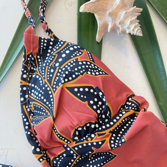 MAAJI - Tropical Parady V Wire One Piece Swimsuit - Picture 7 of 17